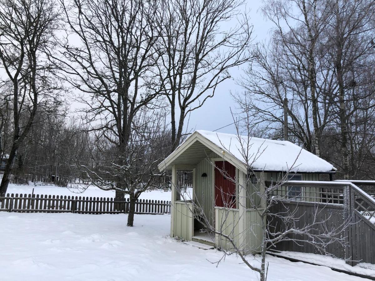 Two Small Guest Houses By Lake Rent Out As One Hjo Exteriör bild