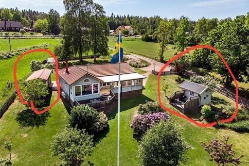Two Small Guest Houses By Lake Rent Out As One Hjo Exteriör bild